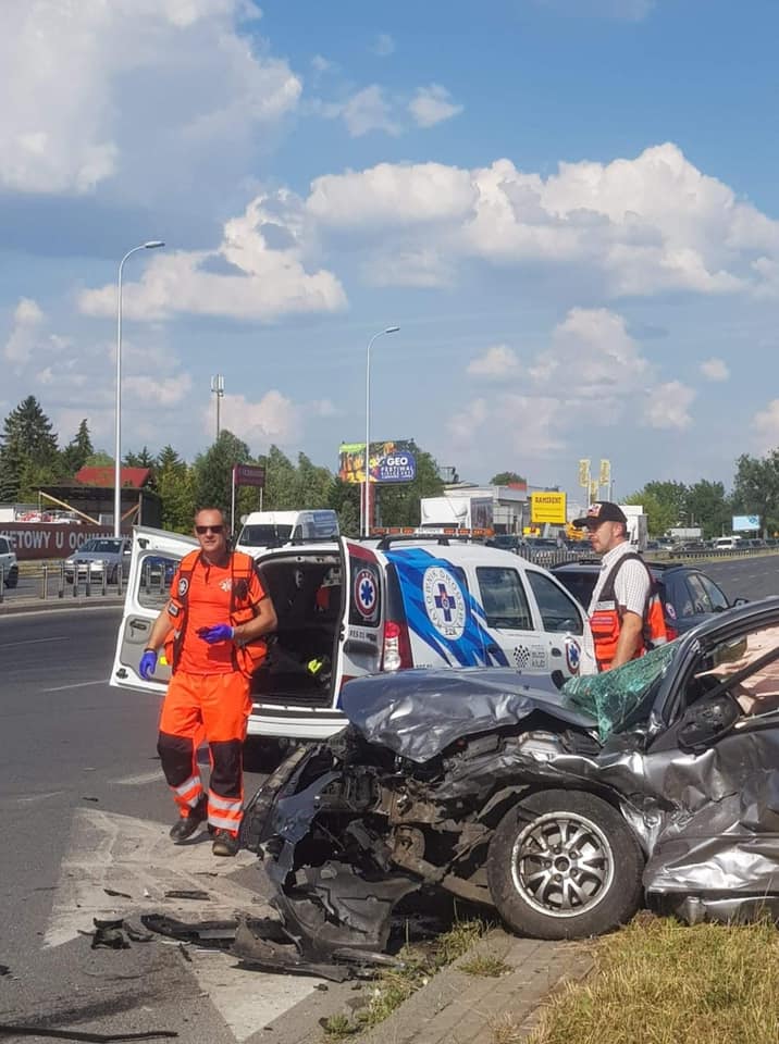 Wypadek przy wjeździe do Michałowic